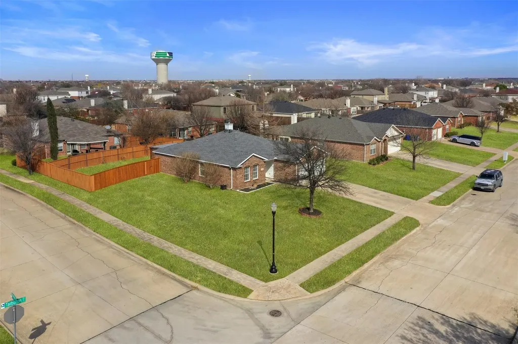 2201 Tailburton Court Little Elm TX 75068