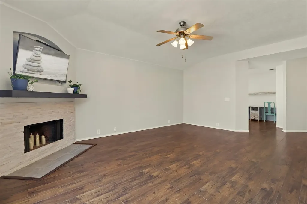 2201 Tailburton Court Little Elm TX 75068