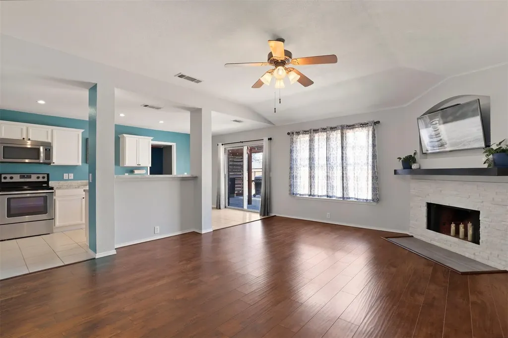 2201 Tailburton Court Little Elm TX 75068