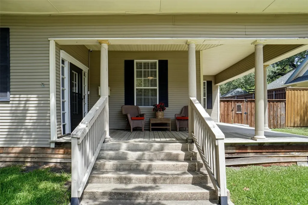5705 Tremont Street Dallas TX 75214