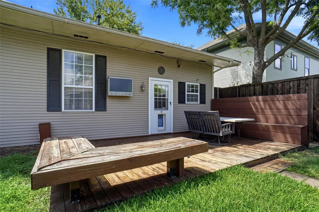 5705 Tremont Street Dallas TX 75214