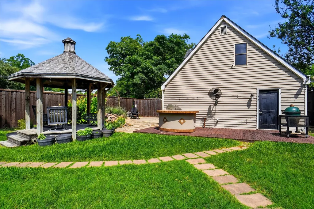 5705 Tremont Street Dallas TX 75214