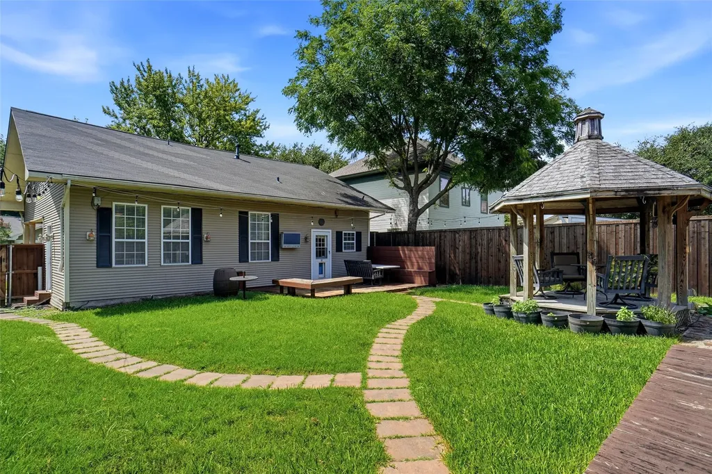 5705 Tremont Street Dallas TX 75214