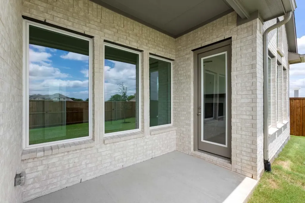 1003 Cumberland Drive Justin TX 76247