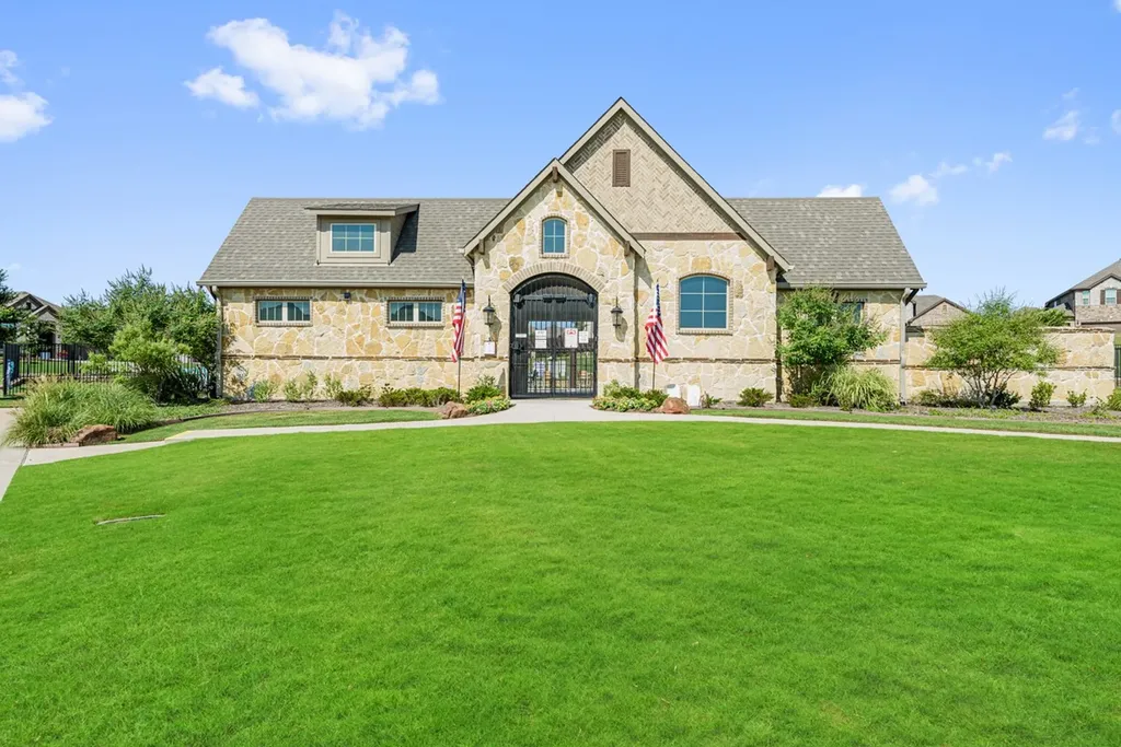 1020 Wheatland Drive Justin TX 76247