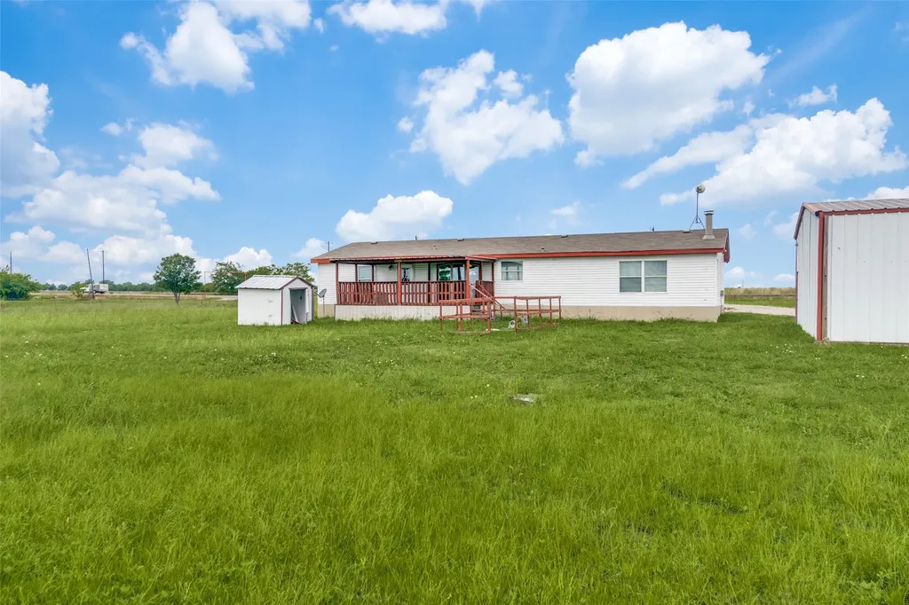 19928 County Road 590 Nevada TX 75173