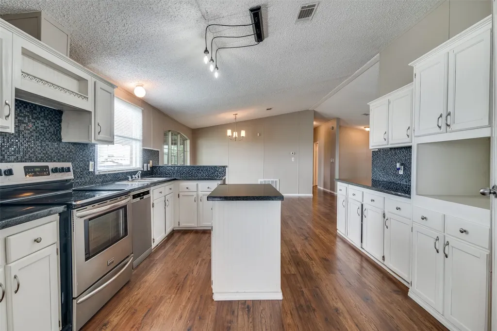 19928 County Road 590 Nevada TX 75173