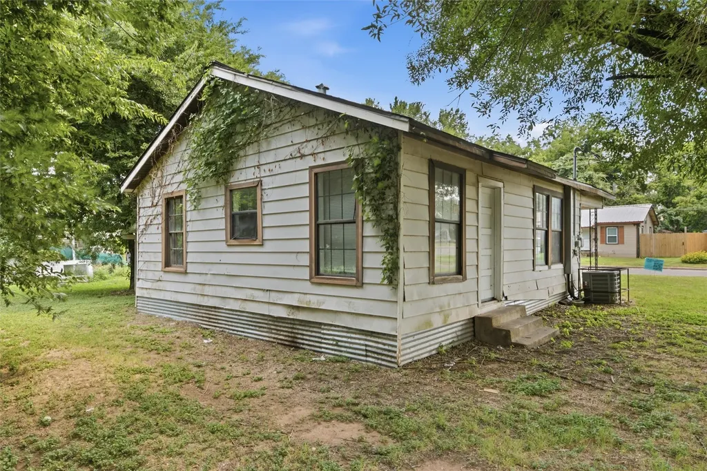 1225 Selman Street Waco TX 76704