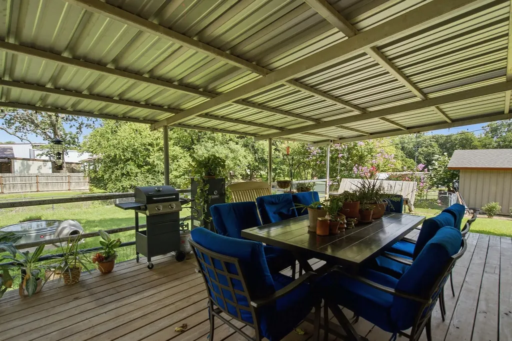 616 S Bowie Street De Leon TX 76444