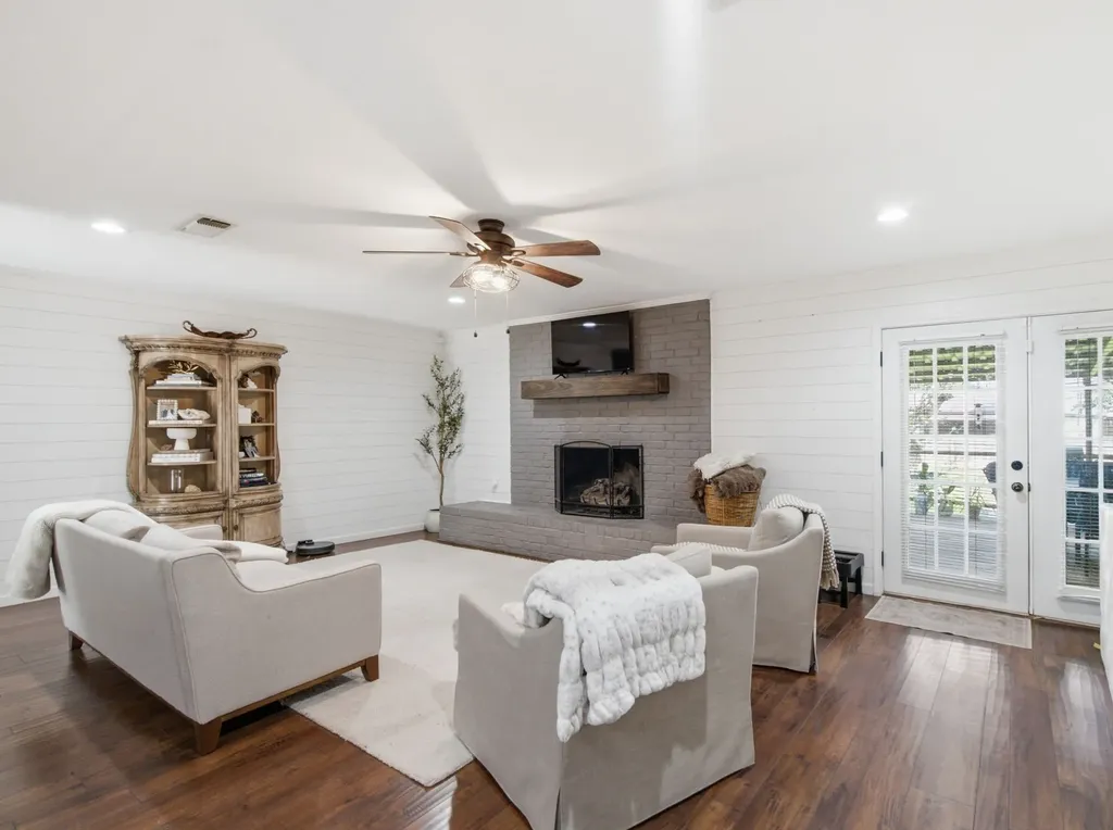 616 S Bowie Street De Leon TX 76444