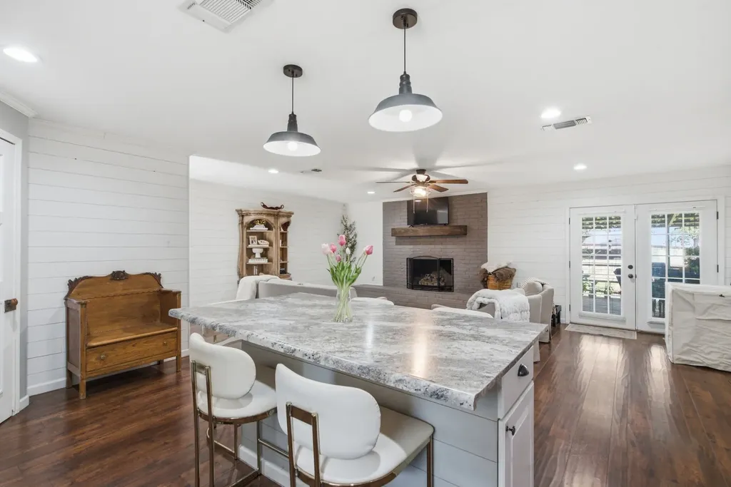 616 S Bowie Street De Leon TX 76444