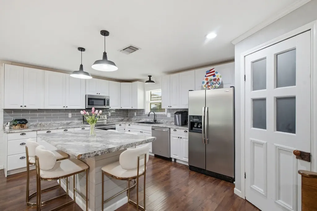 616 S Bowie Street De Leon TX 76444