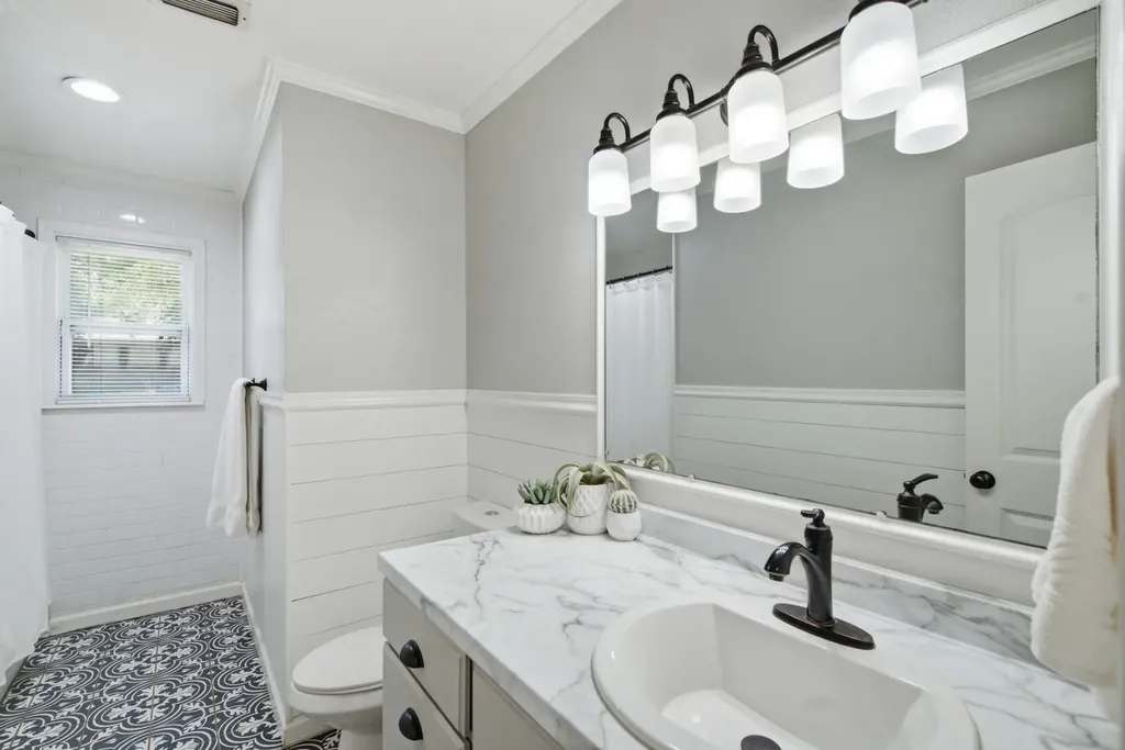 616 S Bowie Street De Leon TX 76444