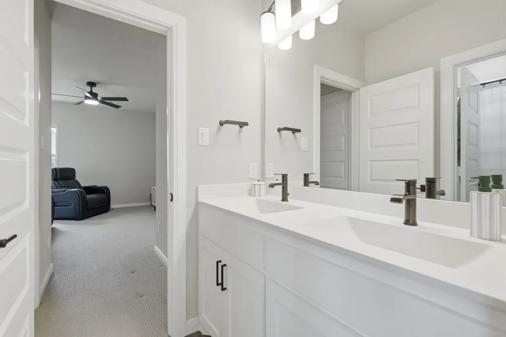 2033 Longspur Drive Argyle TX 76226
