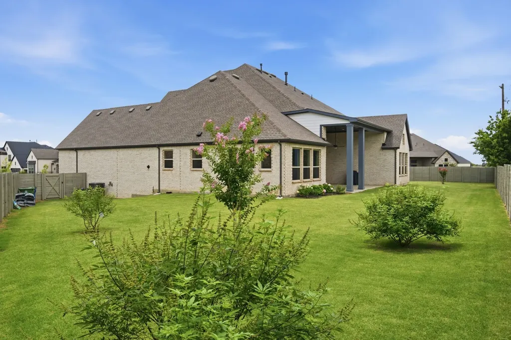 2033 Longspur Drive Argyle TX 76226