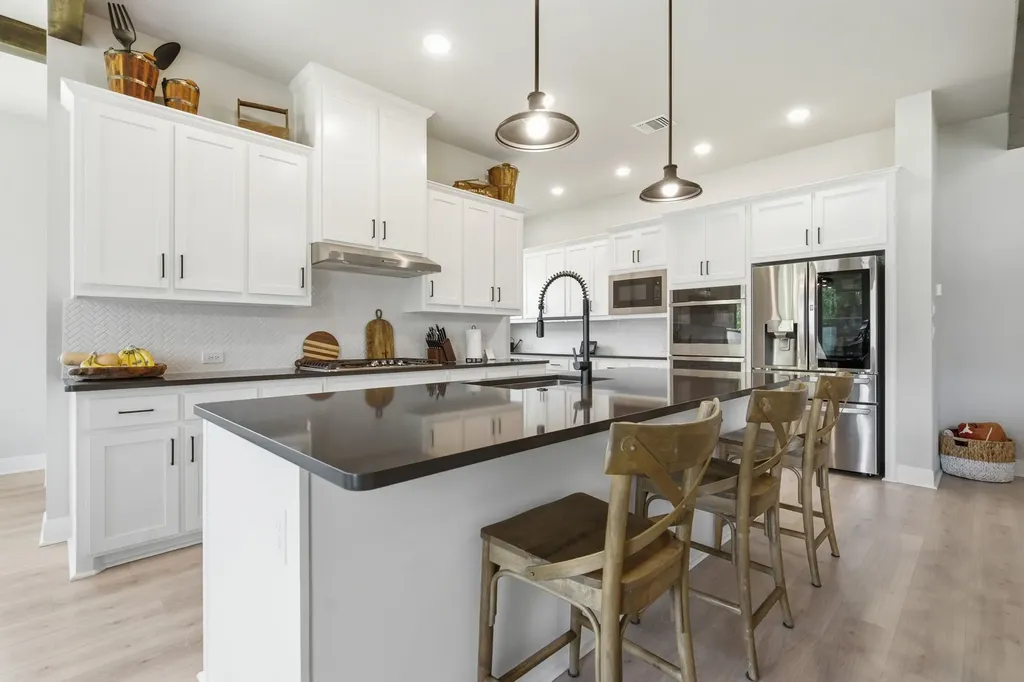 2033 Longspur Drive Argyle TX 76226