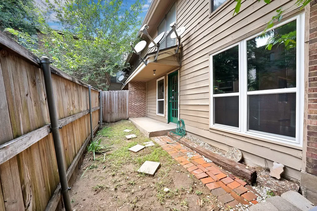 5750 Phoenix Drive Dallas TX 75231
