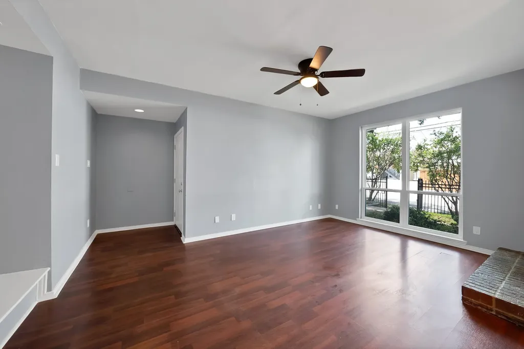 5750 Phoenix Drive Dallas TX 75231