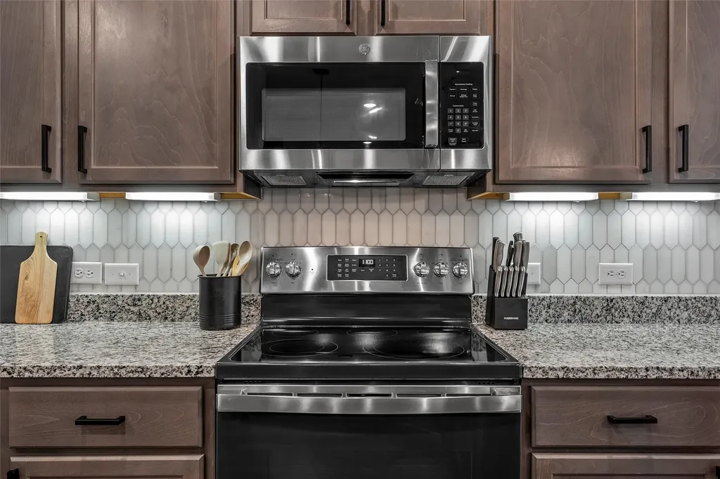 11200 Pallasite Court Lorena TX 76655