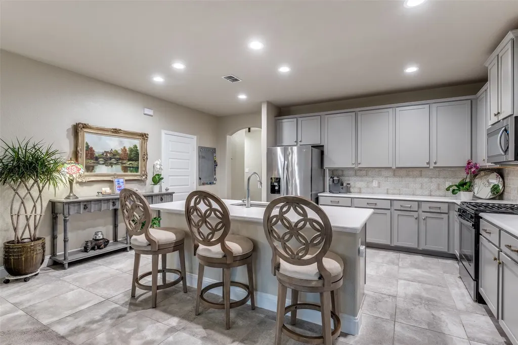 2800 Lakeside Drive Aubrey TX 76227