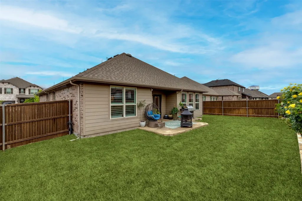 2800 Lakeside Drive Aubrey TX 76227