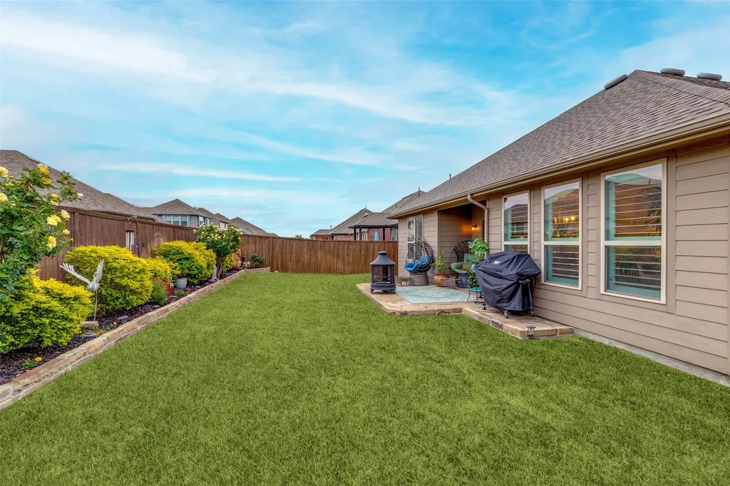2800 Lakeside Drive Aubrey TX 76227