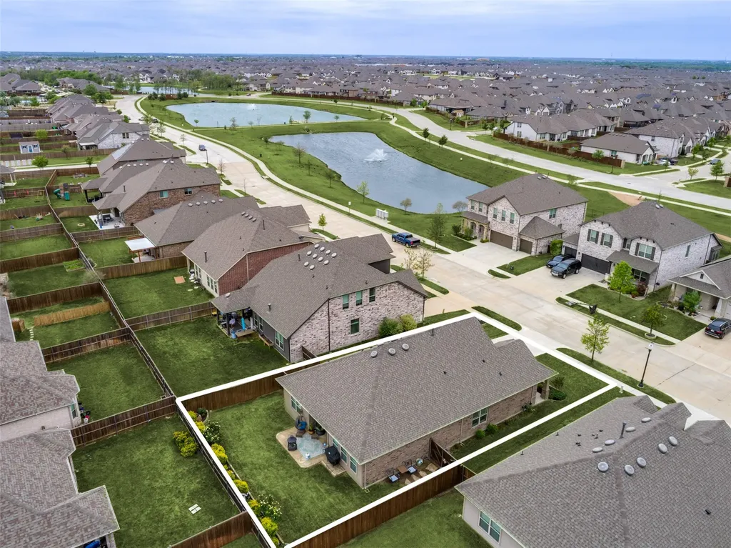 2800 Lakeside Drive Aubrey TX 76227