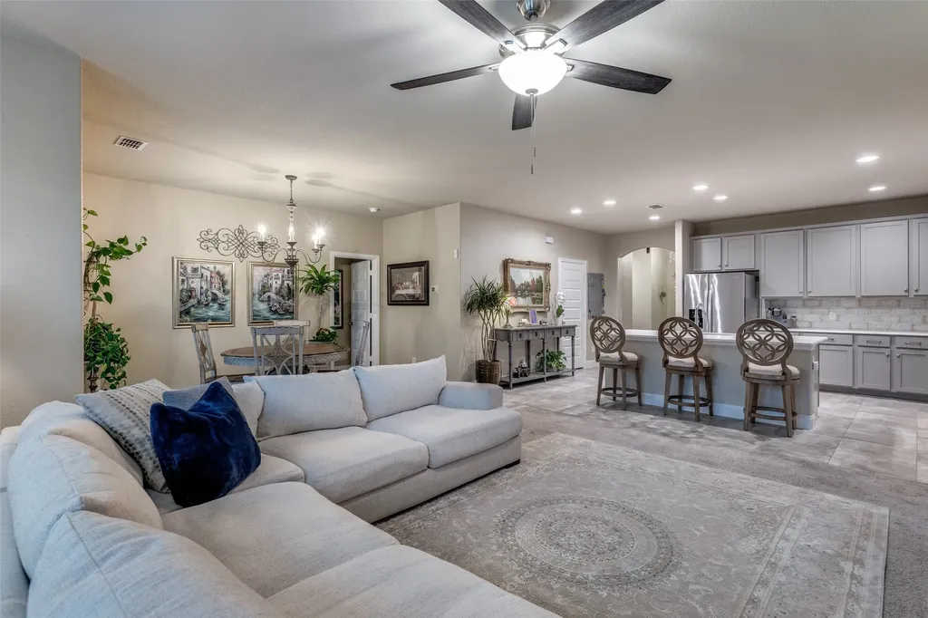 2800 Lakeside Drive Aubrey TX 76227