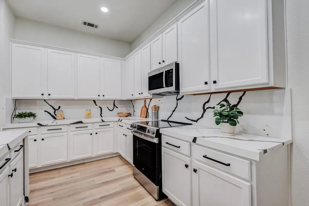 809 Camellia Court Desoto TX 75115