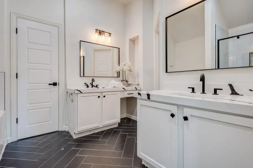 809 Camellia Court Desoto TX 75115