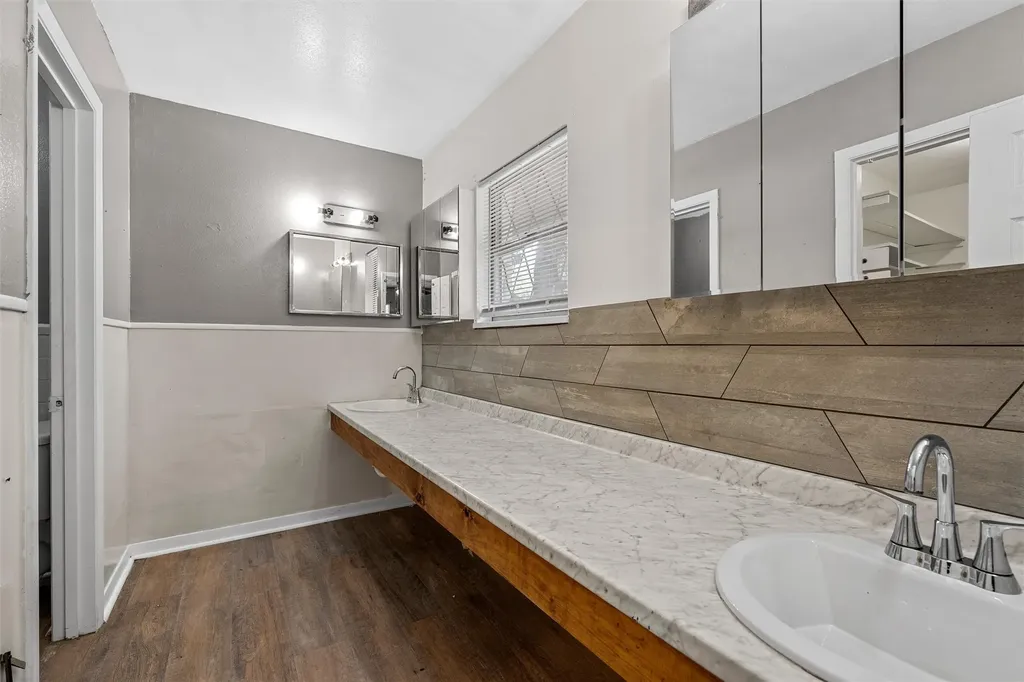 733 W 5th Street Mcgregor TX 76657