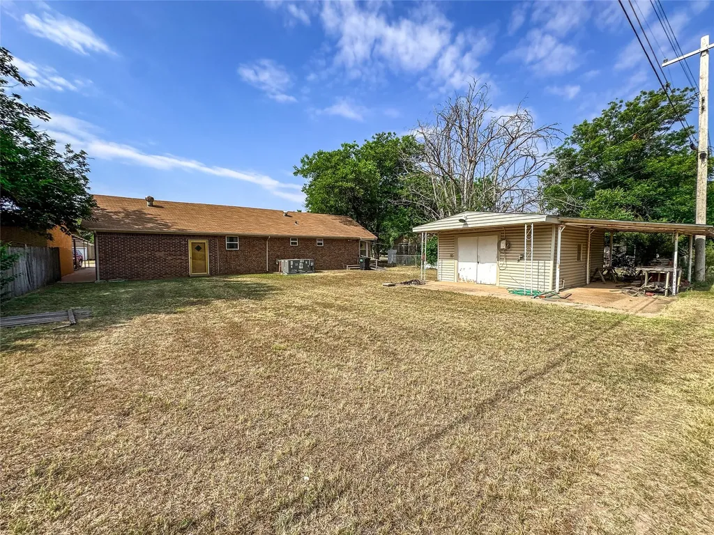 918 N 6th Street Haskell TX 79521