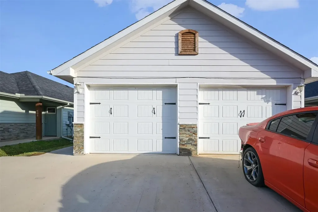 607 E Carter Street Sherman TX 75090