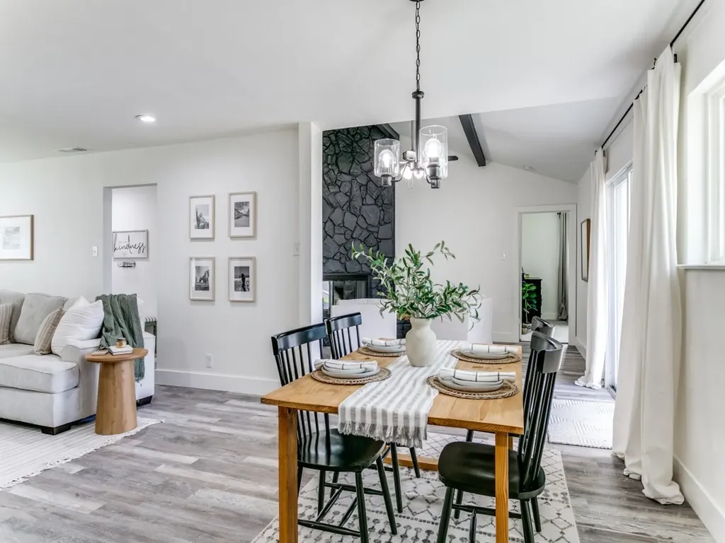 708 Oakwood Drive Euless TX 76040