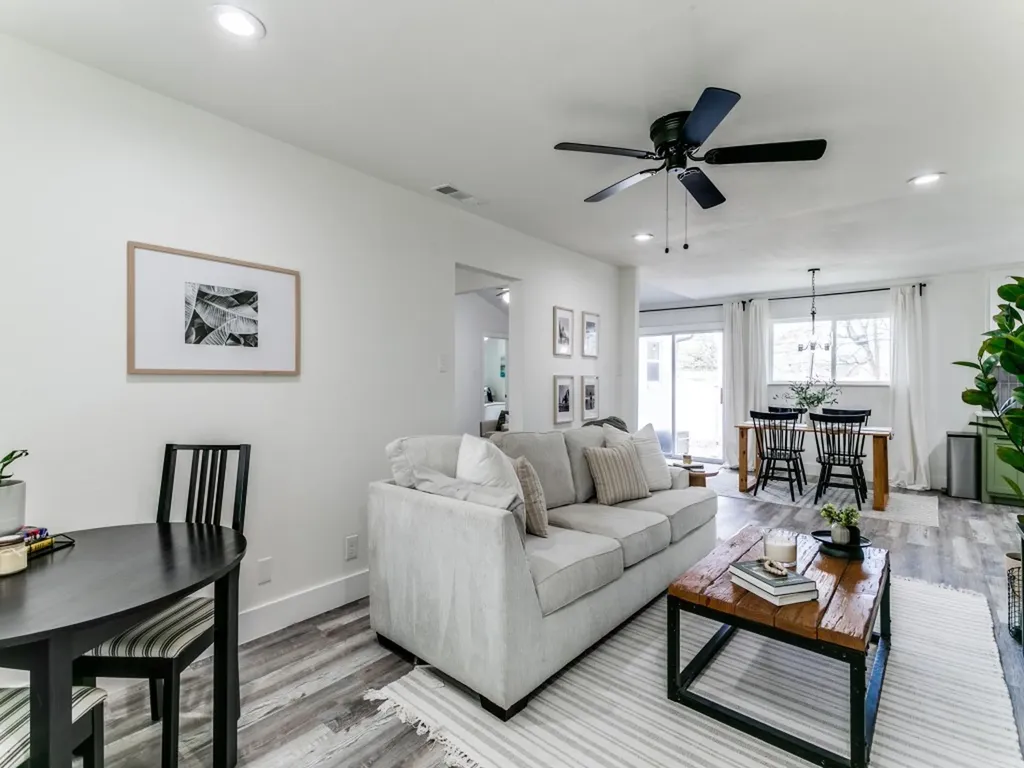 708 Oakwood Drive Euless TX 76040