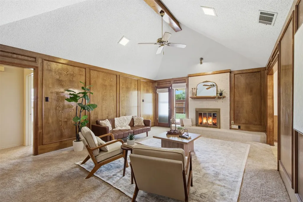 2001 Espinosa Drive Carrollton TX 75010