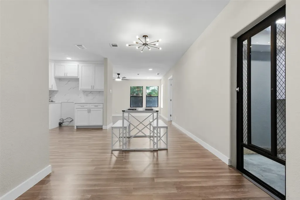305 Hensley Drive Grand Prairie TX 75050