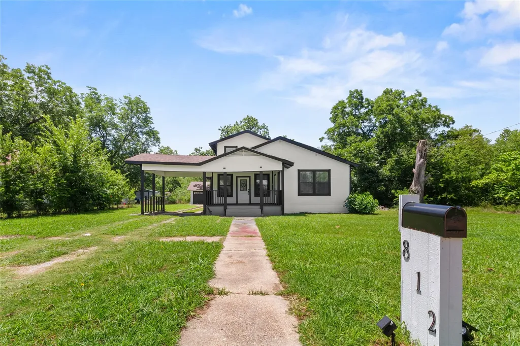 812 E Sumpter Mexia TX 76667