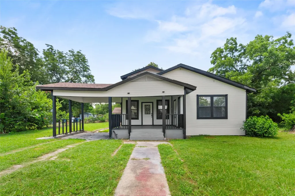 812 E Sumpter Mexia TX 76667