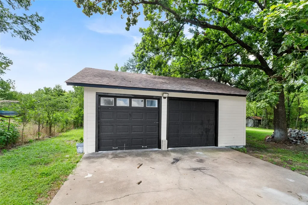 812 E Sumpter Mexia TX 76667