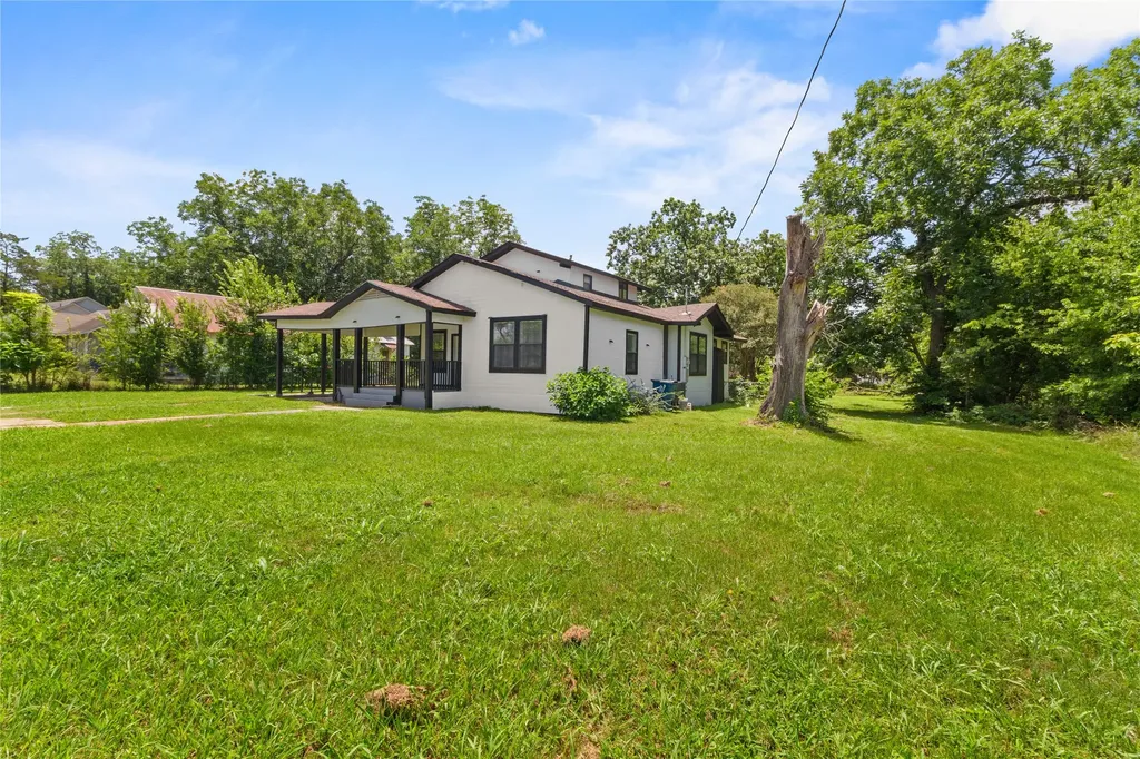 812 E Sumpter Mexia TX 76667