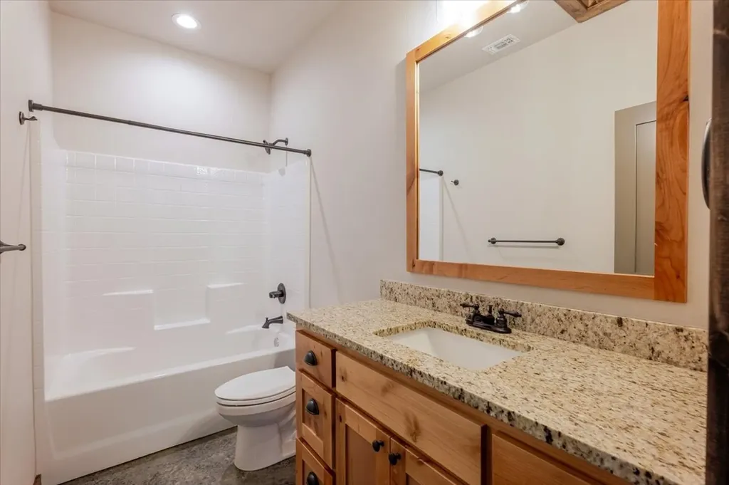 31 Maverick Loop Lipan TX 76462