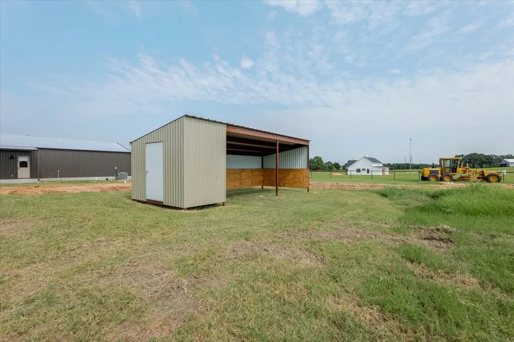 31 Maverick Loop Lipan TX 76462