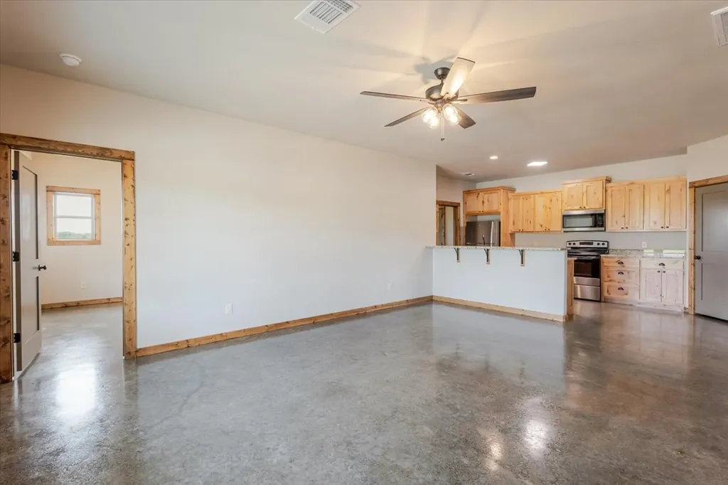31 Maverick Loop Lipan TX 76462