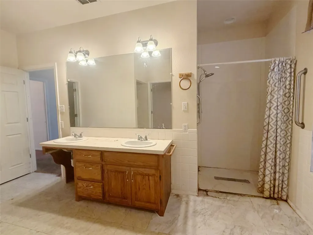 3210 E Lake Road Abilene TX 79601