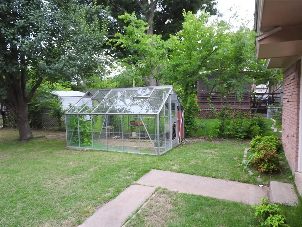 3226 San Medina Avenue Dallas TX 75228