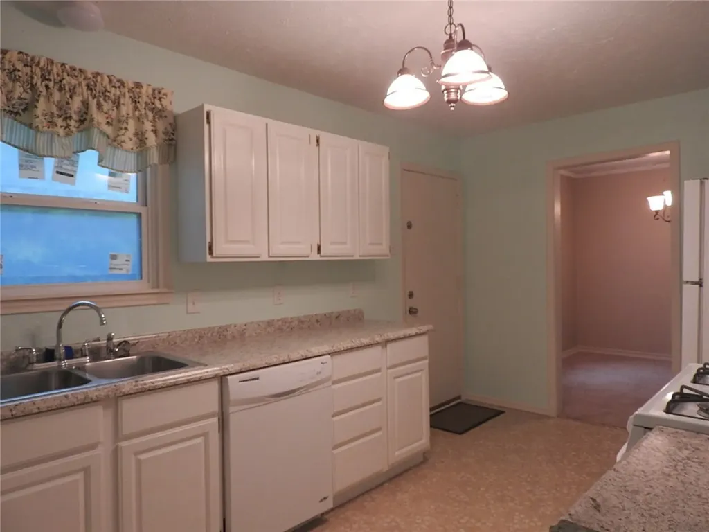 3226 San Medina Avenue Dallas TX 75228