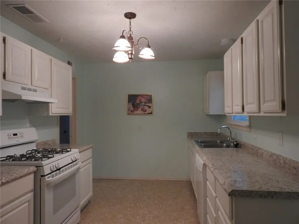 3226 San Medina Avenue Dallas TX 75228