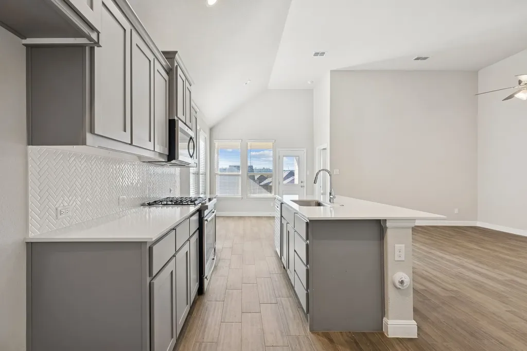 525 Big Horn Pass Denton TX 76210