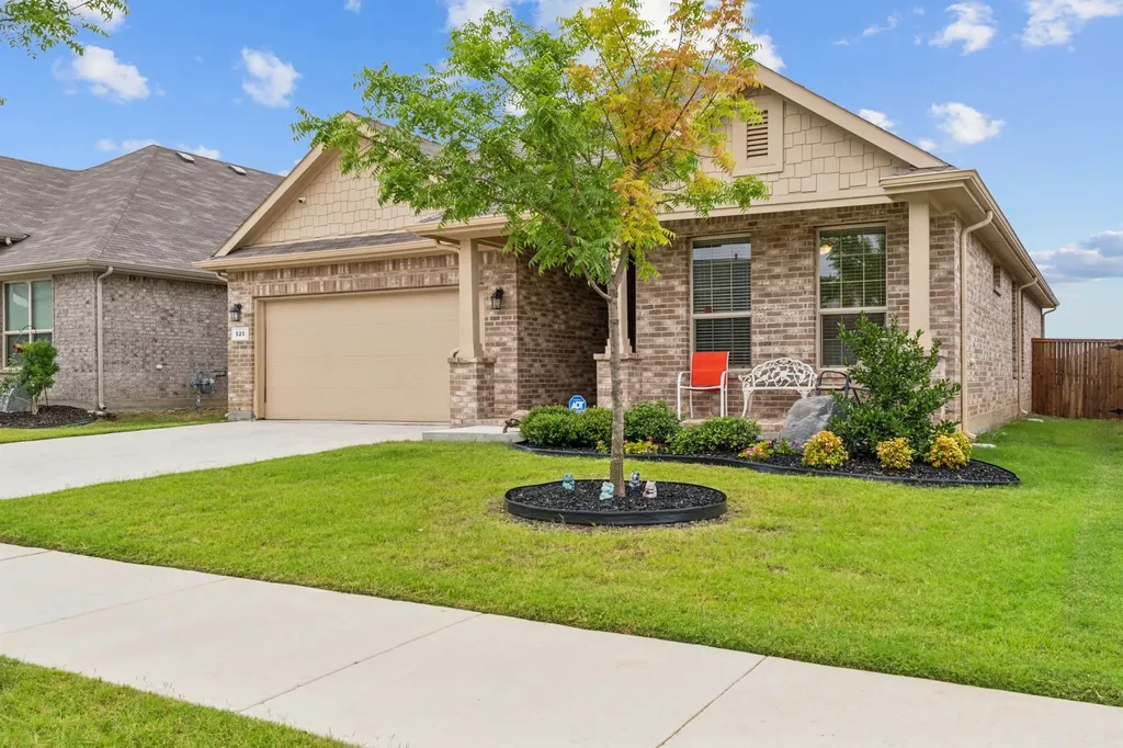 525 Big Horn Pass Denton TX 76210
